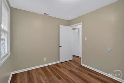 8601 Cresthill Avenue, Savannah, GA 31406 - Photo 18