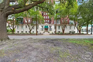 24 E Liberty St, Savannah, GA 31401 - Photo 2