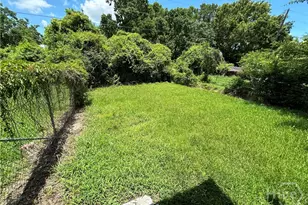 1824 E 39th St, Savannah, GA 31404 - Photo 10