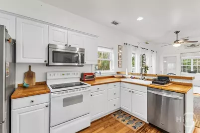 105 S Campbell Avenue #B, Tybee Island, GA 31328 - Photo 22