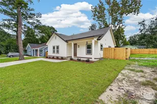 1205 1/2 E 71st St, Savannah, GA 31404 - Photo 4