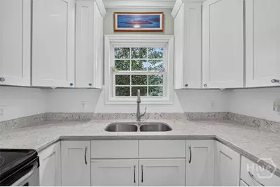 1019 Laurel Avenue, Tybee Island, GA 31328 - Photo 10