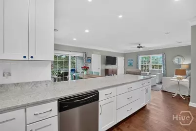 1019 Laurel Avenue, Tybee Island, GA 31328 - Photo 12