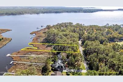1106 Harbour Pointe Drive, New Bern, NC 28560 - Photo 1