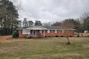 178 Westbrook Rd, Clinton, NC 28328 - Photo 1