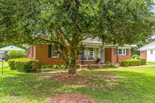 500 Rowan Rd, Clinton, NC 28328 - Photo 1