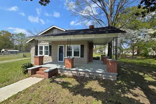 117 Flowers St, Rockingham, NC 28379 - Photo 1