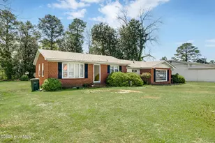 510 E Church St, Rose Hill, NC 28458 - Photo 1