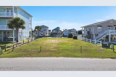 118 Charlotte Street, Holden Beach, NC 28462 - Photo 1