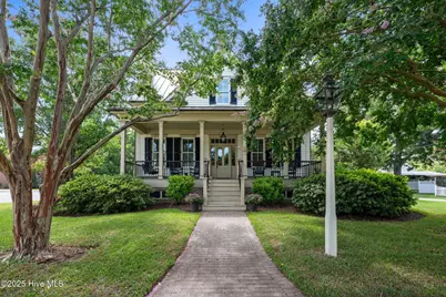 600 Broad Street, Oriental, NC 28571 - Photo 1