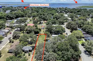 205 W Leonard St, Southport, NC 28461 - Photo 1