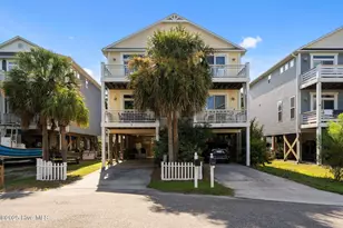 1115 Mackerel Ln, Carolina Beach, NC 28428 - Photo 1