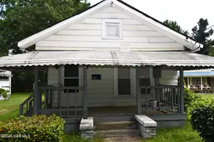 640 Beamon St, Rocky Mount, NC 27803 - Photo 1