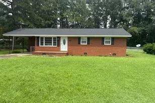 203 Cartrette St, Tabor City, NC 28463 - Photo 1