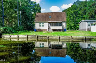 152 E Inlet Cir, Hertford, NC 27944 - Photo 1