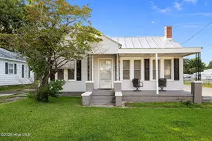 510 Hackney Ave, Washington, NC 27889 - Photo 1