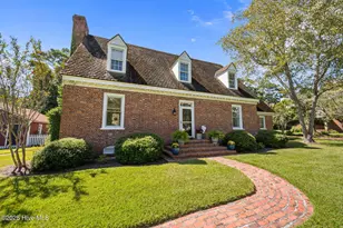 661 Main St Ext, Swansboro, NC 28584 - Photo 1