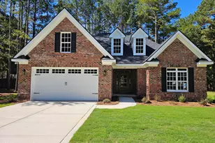 107 Village Cir, Clinton, NC 28328 - Photo 1