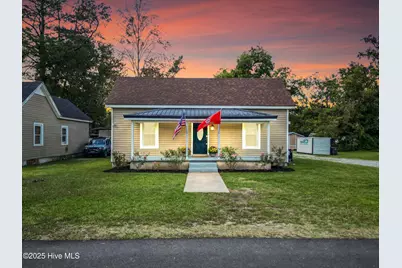 606 Jenkins Avenue, Maysville, NC 28555 - Photo 1