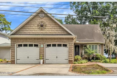 814 Canal Cove Road, Lake Waccamaw, NC 28450 - Photo 1