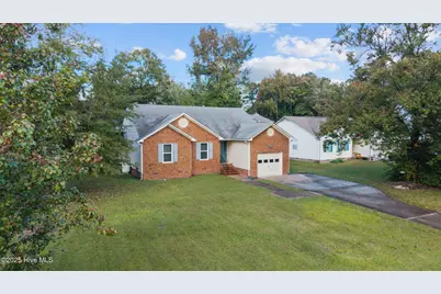 703 E Hightree Lane, New Bern, NC 28562 - Photo 1