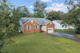 703 E Hightree Ln, New Bern, NC 28562 - Photo 1