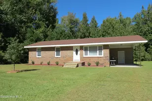 2903 Trent Rd, Oriental, NC 28571 - Photo 1