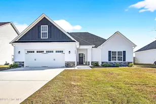 910 Uplands Ln, Jacksonville, NC 28546 - Photo 1