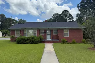 909 Oriental Ave, Kinston, NC 28504 - Photo 1