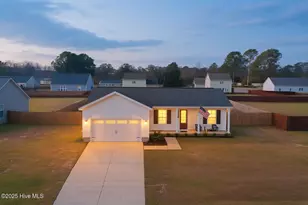 305 Gate Stone Ln, Jacksonville, NC 28540 - Photo 1