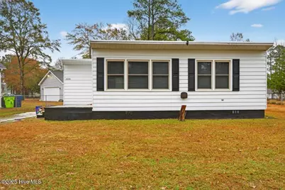 502 Hollywood Boulevard, Havelock, NC 28532 - Photo 1