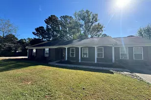 107 Plantation Blvd, Jacksonville, NC 28540 - Photo 1