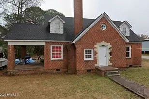311 S 7th St, Smithfield, NC 27577 - Photo 1