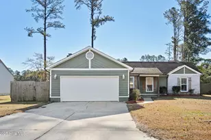 2000 Hunters Ridge Dr, Piney Green, NC 28544 - Photo 1