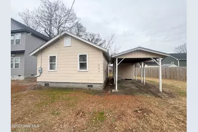 307 W Cypress Street, Elizabeth City, NC 27909 - Photo 1