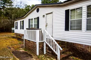 2202 Chestnut Ave, New Bern, NC 28562 - Photo 1