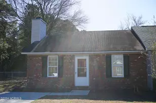 2705 Brookfield Dr, Piney Green, NC 28544 - Photo 1