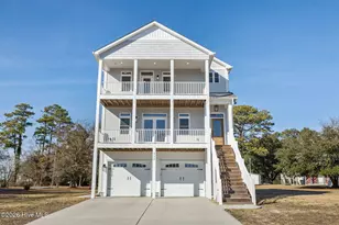 152 Pelican Dr, Newport, NC 28570 - Photo 1