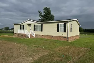 704 Wade Rd, Scotland Neck, NC 27874 - Photo 1