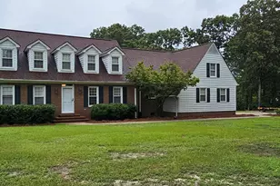 101 W Arrowhead Dr, Clinton, NC 28328 - Photo 1
