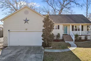 827 Roberts Rd, Newport, NC 28570 - Photo 1
