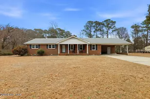 209 Crestwood Dr, Goldsboro, NC 27530 - Photo 1