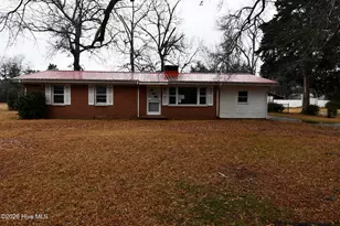1692 Murray Cir, Kinston, NC 28501 - Photo 1