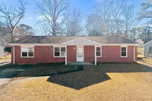 2706 Country Club Rd, Jacksonville, NC 28546 - Photo 1
