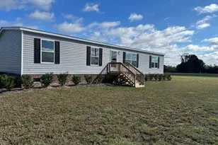 569 Pope Rd, Rose Hill, NC 28458 - Photo 1