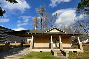 208 W Calhoun St, Whiteville, NC 28472 - Photo 1