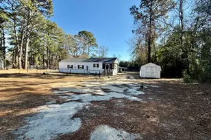 405 McKinnon St, Hamlet, NC 28345 - Photo 1