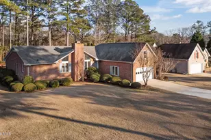 212 Pinewood Dr, New Bern, NC 28562 - Photo 1