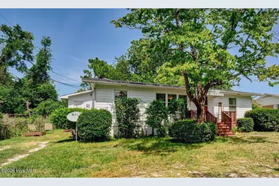2203 Yaupon Drive #B, Wilmington, NC 28401 - Photo 1