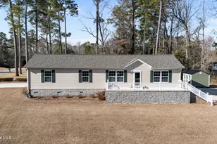 2122 Neuse Cliffs Cir, New Bern, NC 28560 - Photo 1